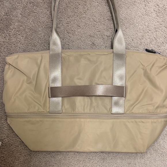 Lululemon Athletica Expandable Tan Tote Bag - Picture 11 of 11